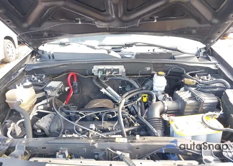 2008 Ford Escape Xls/Xls Manual z USA, uszkodzony, nr VIN 1FMCU02Z38KB26409